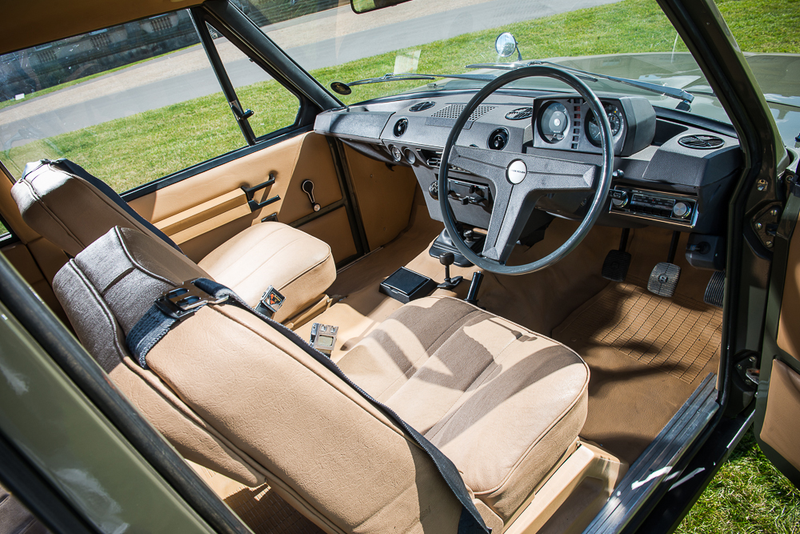 Illustration for article titled The First-Ever Range Rover Has Been Found & Restored, Now It's For Sale